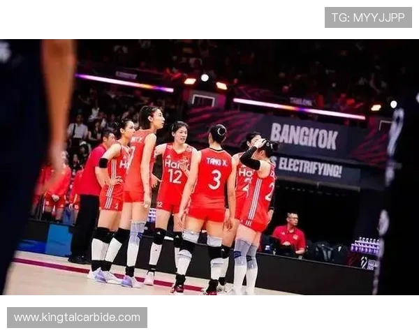 中国女排逆袭战胜巴西锁定东京奥运资格，最终力拼强敌展现冠军气质