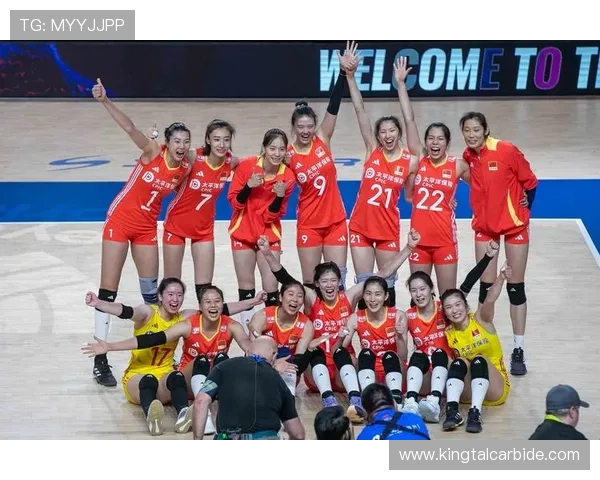 中国女排逆转夺冠全场高燃展现团队力量点燃全国体育热情