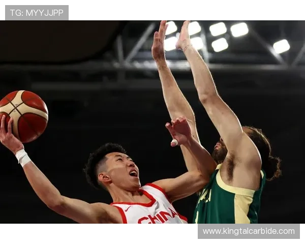 中国男篮迎战世界冠军美国队，备战巴黎奥运会全力冲击四强