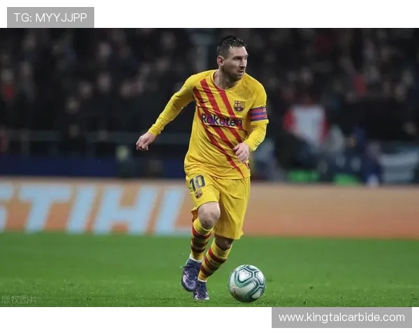 梅西离开巴萨后首度回归诺坎普球场，巴黎圣日耳曼挑战巴萨精彩对决