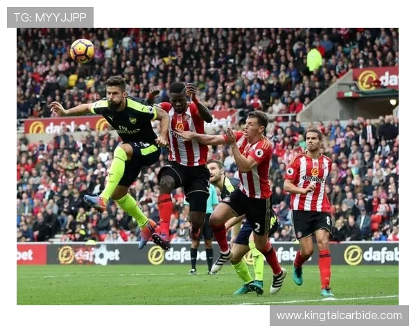 西汉姆联俱乐部历史辉煌与未来展望：从铁锤帮到英超新生力量