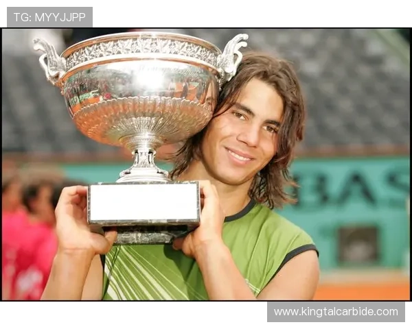 2025年网球巡回赛重磅对决揭幕 费德勒与纳达尔再度交锋成焦点