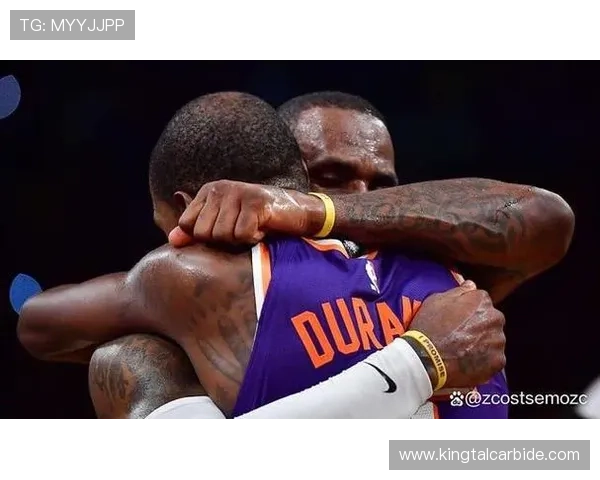 NBA赛季最新动态：詹姆斯与杜兰特引领联盟激战 谁将成为本赛季冠军热门球队